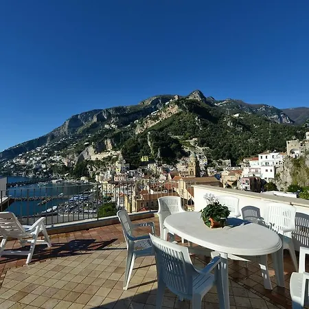 Dom wakacyjny Casa Lilia *